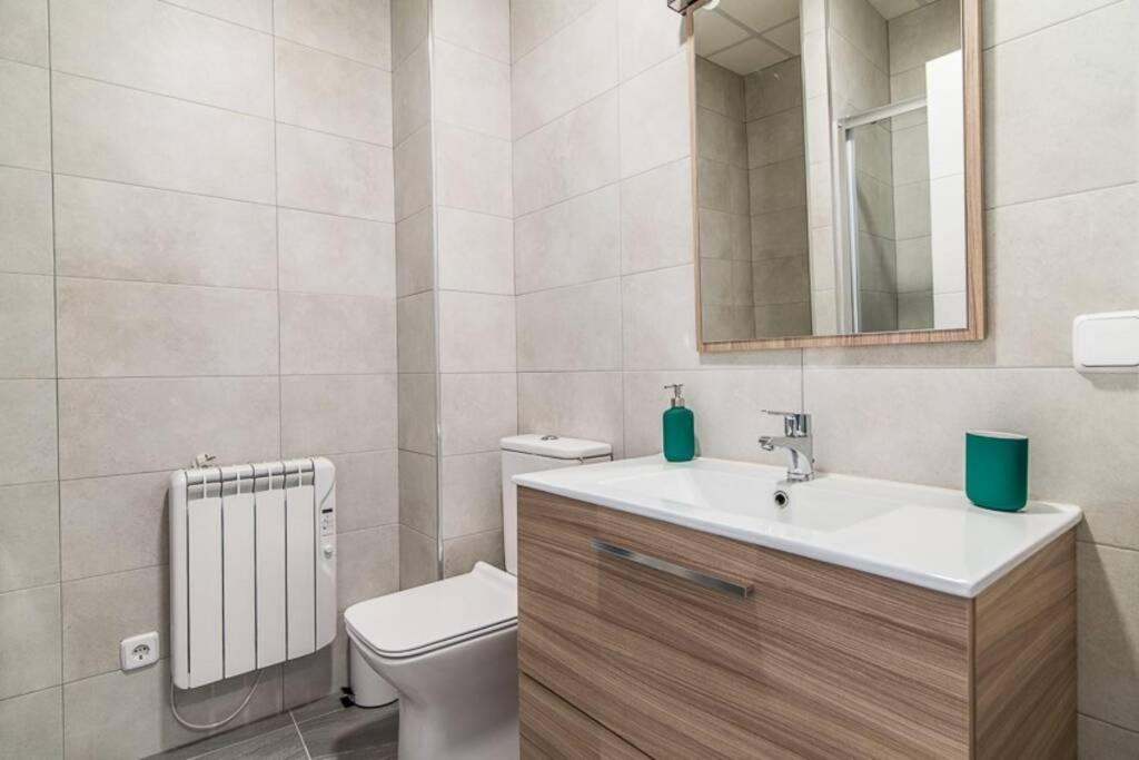 #15Pin-1 Apartamento De Un Dormitorio En Tetuan Madrid Extérieur photo