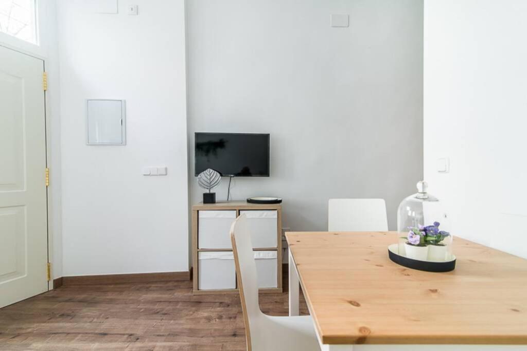 #15Pin-1 Apartamento De Un Dormitorio En Tetuan Madrid Extérieur photo