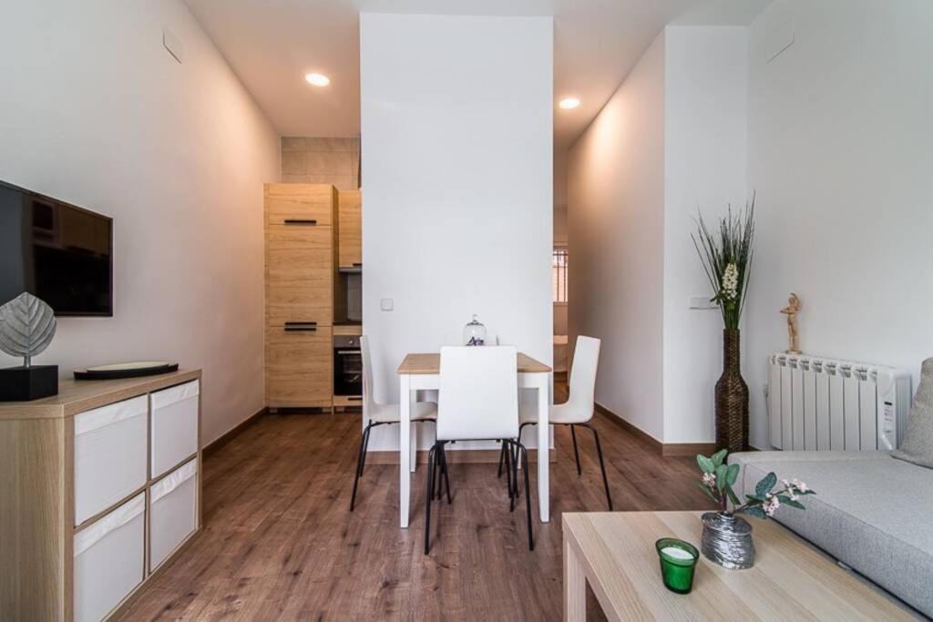 #15Pin-1 Apartamento De Un Dormitorio En Tetuan Madrid Extérieur photo