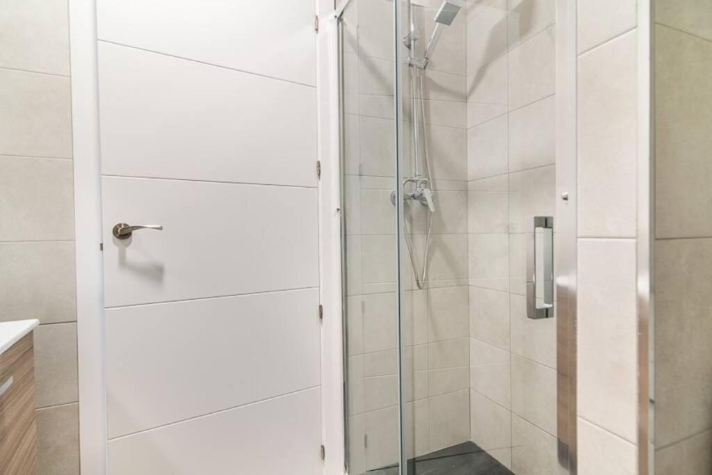 #15Pin-1 Apartamento De Un Dormitorio En Tetuan Madrid Extérieur photo